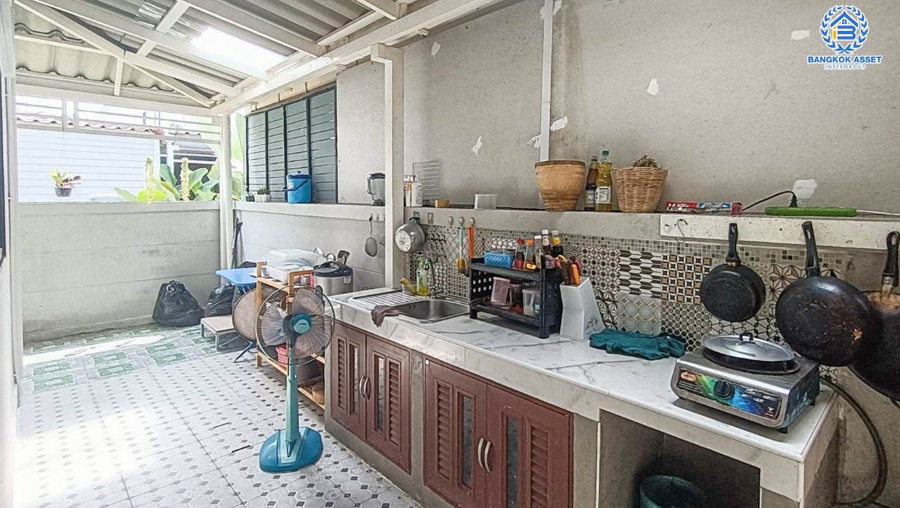 *****ทาวน์เฮ้าส์มือสอง ม.โมดิวิลล่า เพชรเกษม69 หลังมุม เนื้อที่ 24.4 ตร.ว. 3 ห้องนอน 2 ห้องน้ำ 1 ที่จอดรถ ต่อเติมเต็มพร้อมอยู่ บนทำเลเชื่อมต่อทุกการเดินทาง ถนนเพชรเกษม, ถนนพุทธมณฑลสาย3, ถนนบางบอน ใกล้เดอะมอล์ บางแค